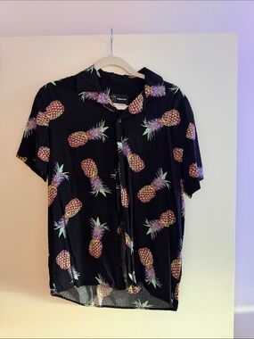 Original Use Black Short-Sleeve Pineapple Print Shirt